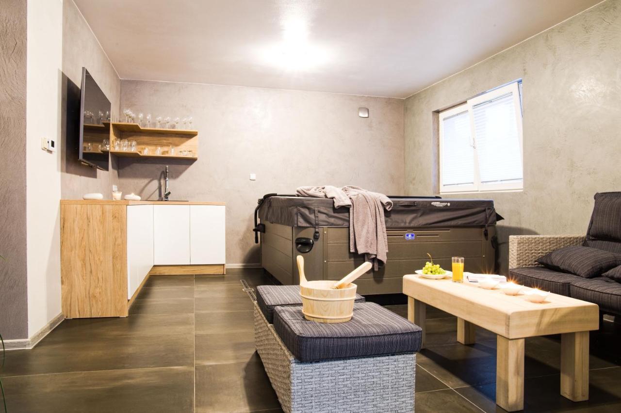 Apartmany A Wellness Vmal Skuteč Extérieur photo
